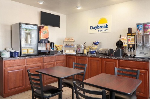 Days Inn by Wyndham Eureka CA image 12