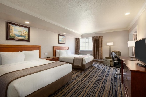 Days Inn by Wyndham Eureka CA image 21