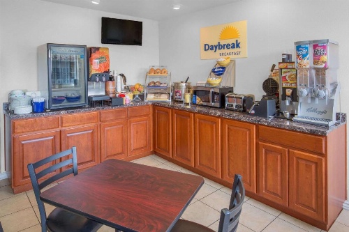 Days Inn by Wyndham Eureka CA image 26