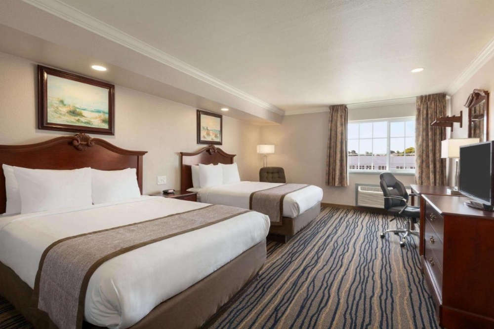 Days Inn by Wyndham Eureka CA Image 29