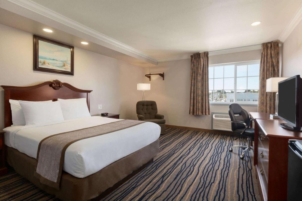 Days Inn by Wyndham Eureka CA Image 30