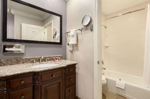 Days Inn by Wyndham Eureka CA image 39