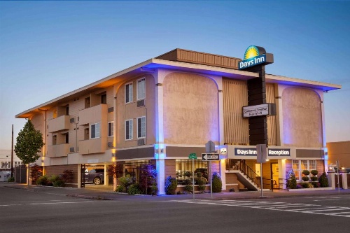 Days Inn by Wyndham Eureka CA image 48